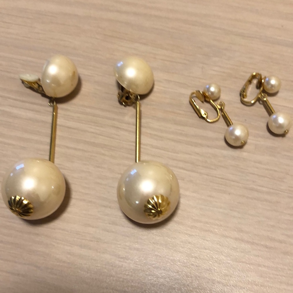 Earrings clip on gold tone pearly